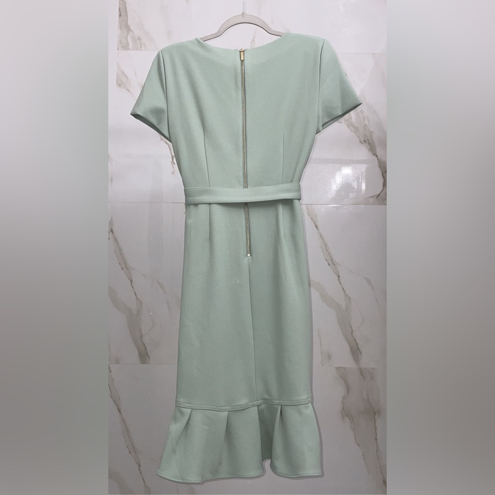 Originally listed for $89.98 by Calvin Klein. Brand-new with tags. - Picture 2 of 3